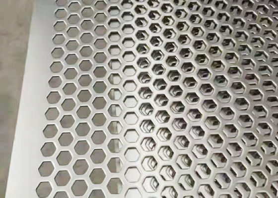 Length 2m 7mm Hexagonal Hole Perforated Metal Mesh White